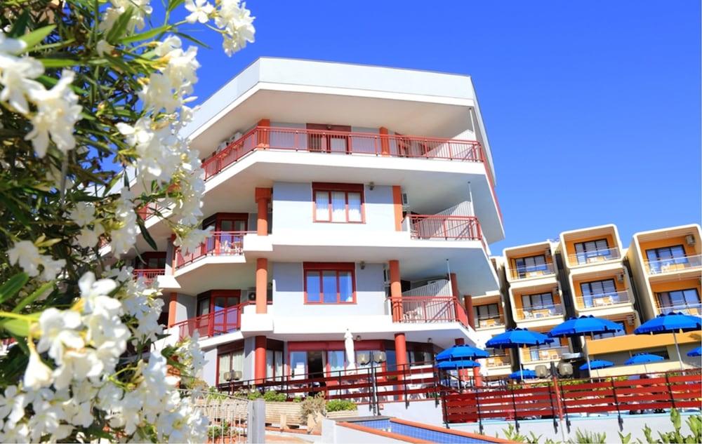 Hotel Soleado อาลเกโร ภายนอก รูปภาพ
